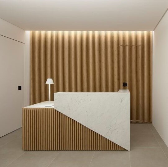 Recepción con Lambrín en L de Melamina con Cajonera Muebles Modernos para Oficina RECEPCIÓN CON LAMBRIN