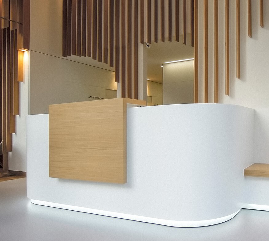 Recepción en L con Curva y Panel Muebles Modernos para Oficina RECEPCION EN L CON CUVA Y PANEL